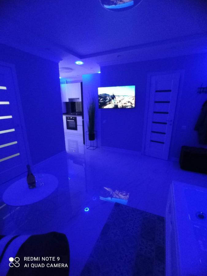 Vip Apartment For Lovers In キシナウ エクステリア 写真
